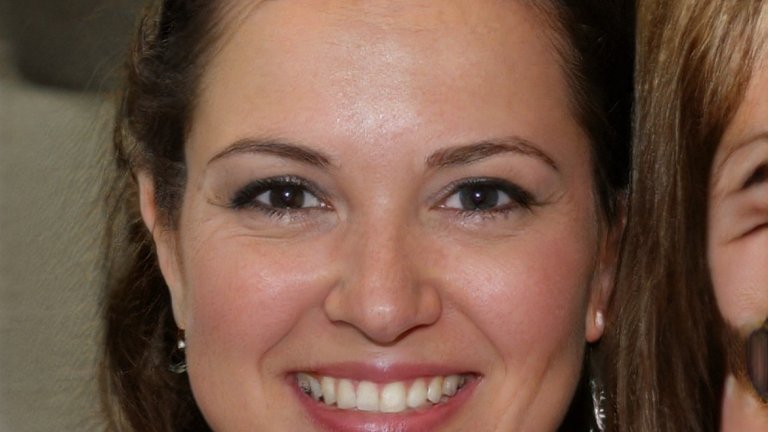 Нито един от тези хора всъщност не съществува