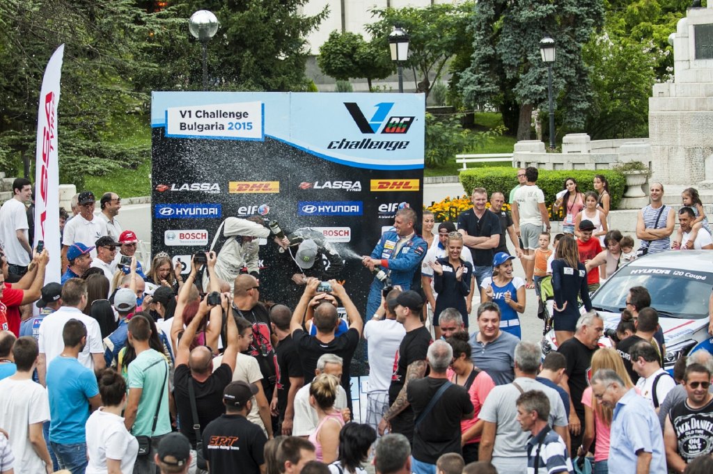 Награждаването на пилотите