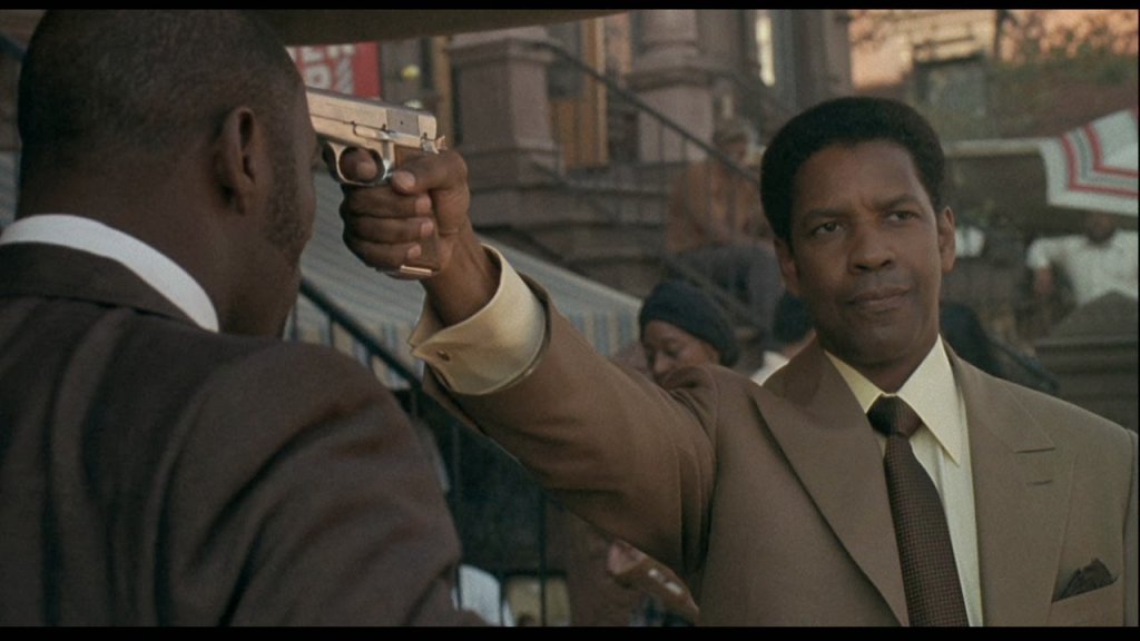 Франк Лукас от \"American Gangster\" 
В края на 60-те и началото на 70-те години Франк Лукас е начело на трафика с хероин. Филмът е драматизация на живота му  и въпреки несъответствията с реалния човек, образът на Динзел Уошингтън е безпощаден, интел