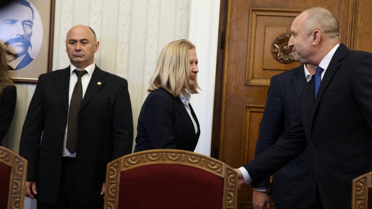 Радев към ПП-ДБ: Второто място е изпитание за политическите ви принципи