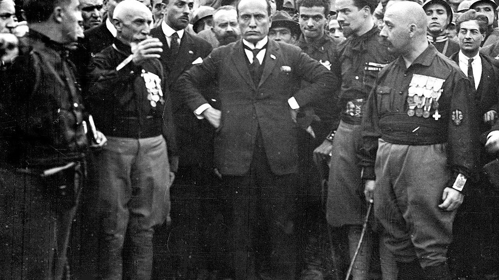Naples_Fascist_rally_on_24_October_1922