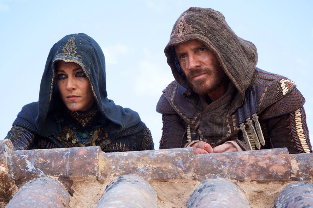 Майкъл Фасбендър и Ариане Лабед в Assassin`s Creed (2016)