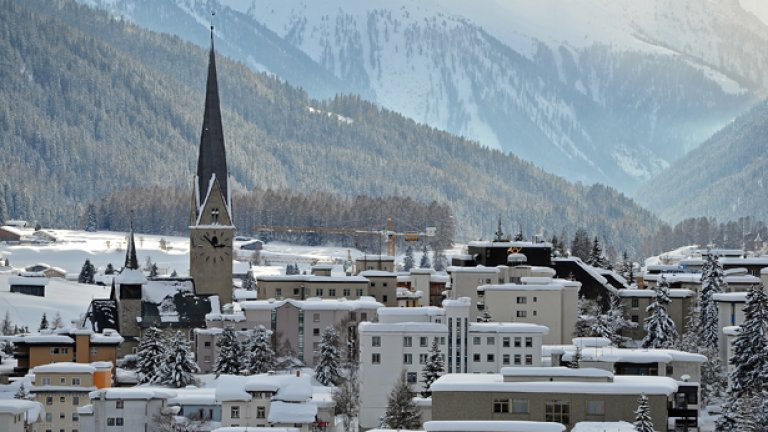 Давос: Рано е светът да се отпуска