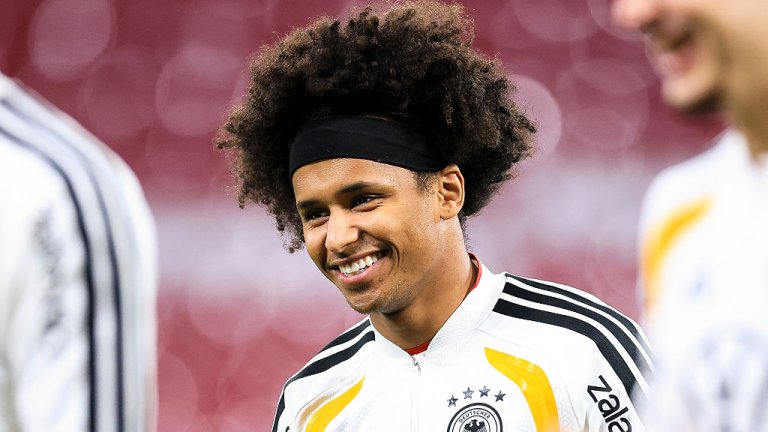 Интер и Юнайтед в битка за Адейеми