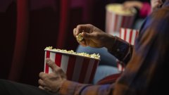 Големите премиери обаче тепърва предстоят и съвсем скоро може да има нов водач в класацията