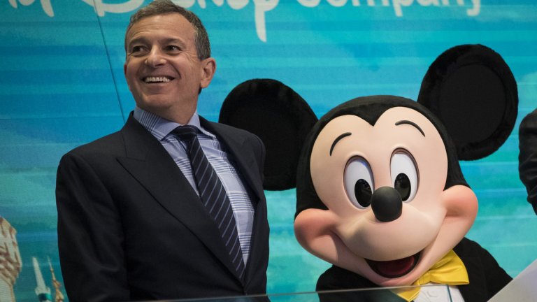 1. Боб Айгър - главен изпълителен директор на The Walt Disney Co.