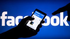 Facebook спря за стотици хиляди потребители в Европа