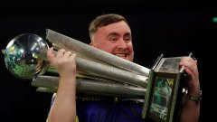 Детето чудо на дартса отново е на световния връх