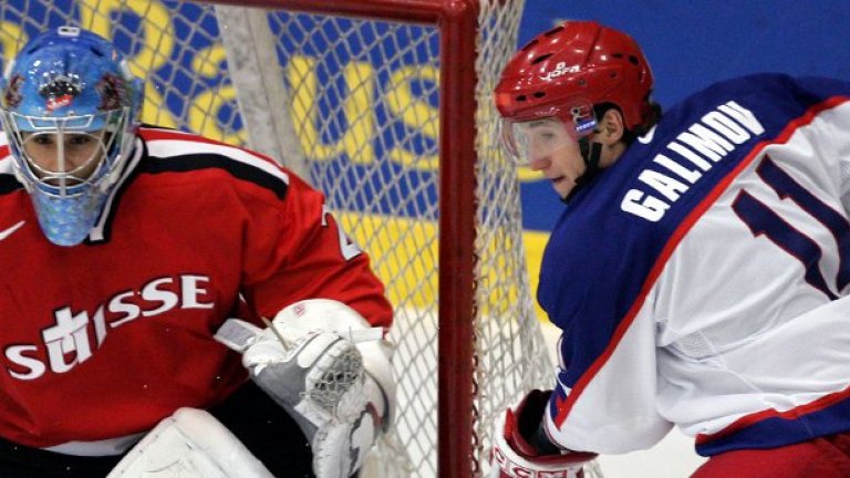Руският хокеен национал Александър Галимов, който оцеля в катастрофата край Ярославл е починал тази сутрин в Москва