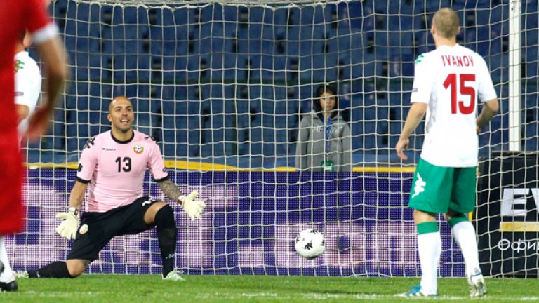 Иванов се контузи в началото на тази година по време на контрола за клубния му Базел срещу аматьорския Айнтрахт Брауншвайг и пропусна последните срещи от квалификациите на националния ни отбор за Мондиал 2014