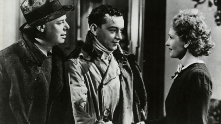 5. The Rules of the Game / "Правилата на играта" (Жан Реноар, 1939 г.) - френскиФилмът е комедия на нравите, описваща живота във френското висше общество в навечерието на Втората световна война. Група отегчени богаташи и техните слуги се впускат в игра на сплетничене и любовни драми. Още с излизането си на екран през 1939 г. филмът е забранен от френското правителство като уронващ морала в навечерието на войната. 