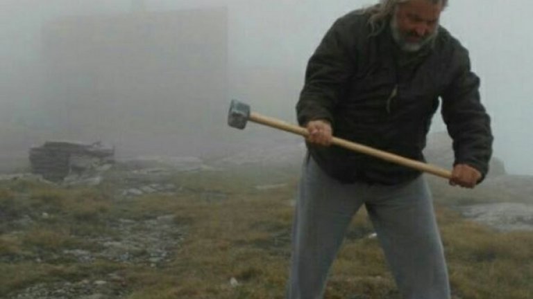 Кой е Миленко Неделковски, който разби плочата на връх Каймакчалан