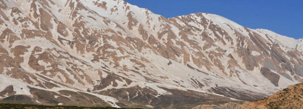 Планинската верига Загрос - най-голямата на територията на Иран