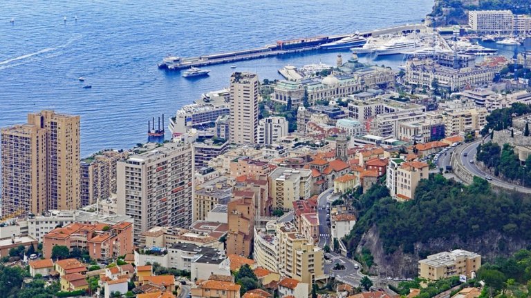 Монако не може да насмогне на милионерите си
