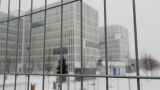 Много от сградите, в които евентуално ще се лекуват заразените, нямат топла вода и централно отопление