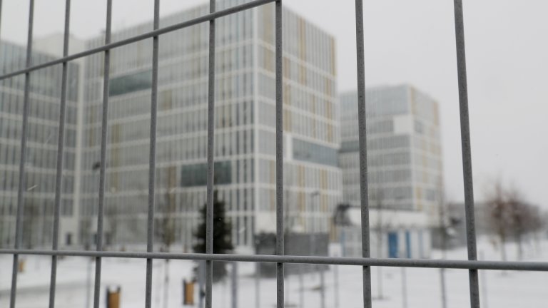 Много от сградите, в които евентуално ще се лекуват заразените, нямат топла вода и централно отопление