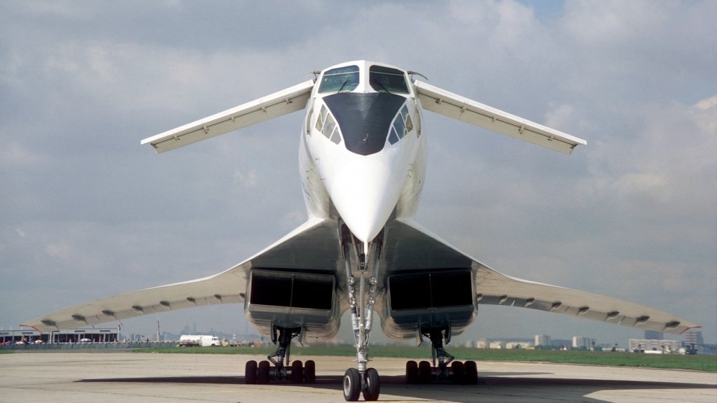 Aeroflot_Tupolev_Tu-144_1977_Volpati-1