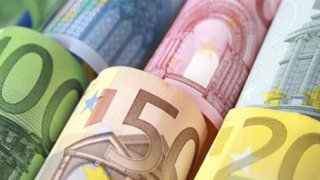 money_euros-450x225