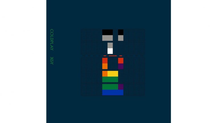 Coldplay - X&YГодина: 2005На пръв поглед обложката на албума прилича на дисплей на "Тетрис", но това всъщност представлява телеграфско съобщение, написано на кода на Бодо.Това най-общо е ранна система за комуникация, изобретена от френския учен Емил Бодо през 1874 г. и изместена от по-популярния Морзов код. Какво пише? Е, може би ще ви разочароваме - просто заглавието на самия албум.