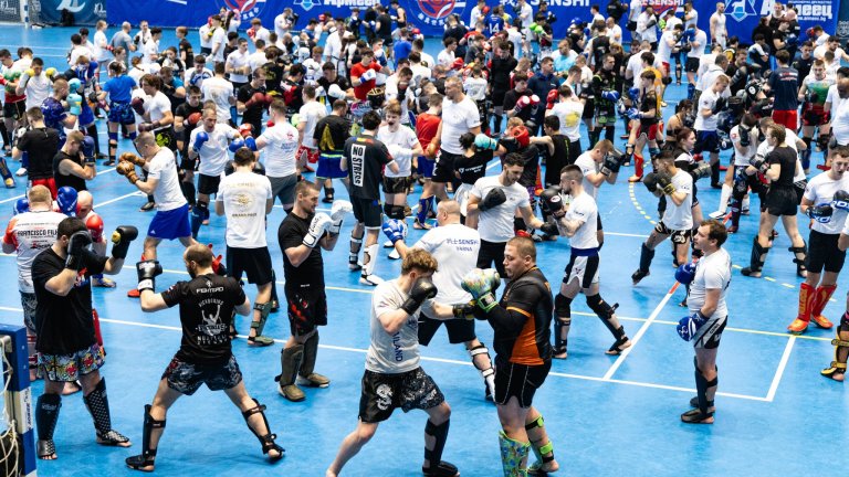 470+ участници, 35 държави, 11 легендарни инструктори, 18 елитни бойци