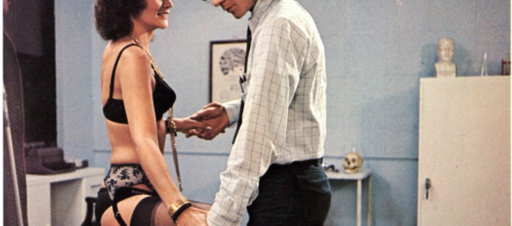 „Дълбоко гърло“  (1972)
Бюджет: 25 000 долара
Бокс офис: 45 милиона долара

Числата на печалбте варират, тъй като се носи легенда, че филмът е служил за пране на пари на мафията.
