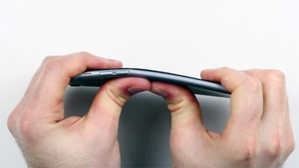 iPhone 6 Plus bend test