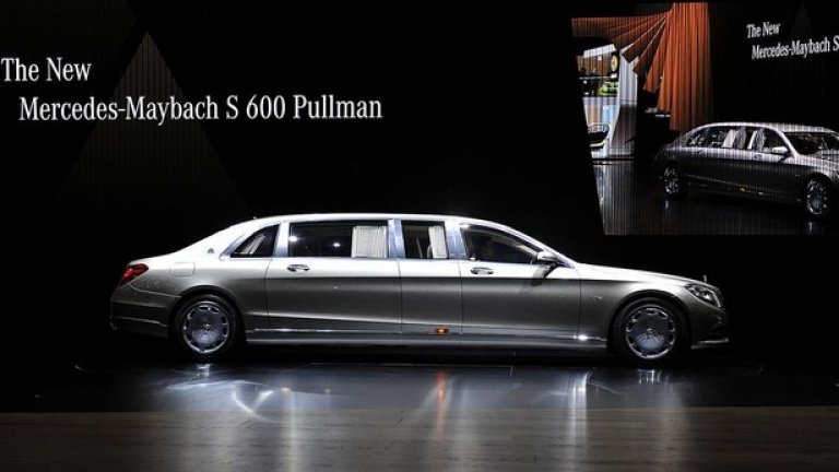 Mercedes-Maybach Pullman
Pullman е компанията, чието име е символ на луксозно пътуване с железниците. През 1964 Mercedes започва да използва марката за удължената версия на лимузината 600 – модел, който се произвежда до 1981.
50 години по-късно Pullman е съживен като абсолютният връх на възродения (отново) вече като подбранд Maybach.
Двигателят е V12 с обем 6 литра, две турбини и мощност 523 конски сили. Достоен конкурент на най-бързите и луксозни влакове в света.