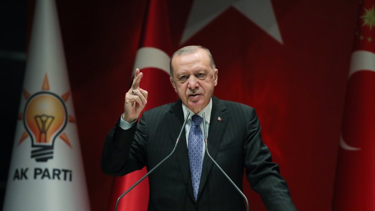 Турският президент се опитва да се постави в стратегическа позиция между Запада и Русия