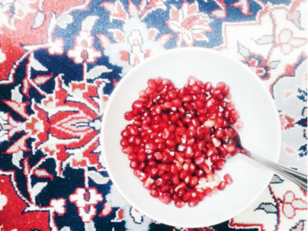 Нар и персийски килим - частица източна култура в Instagram