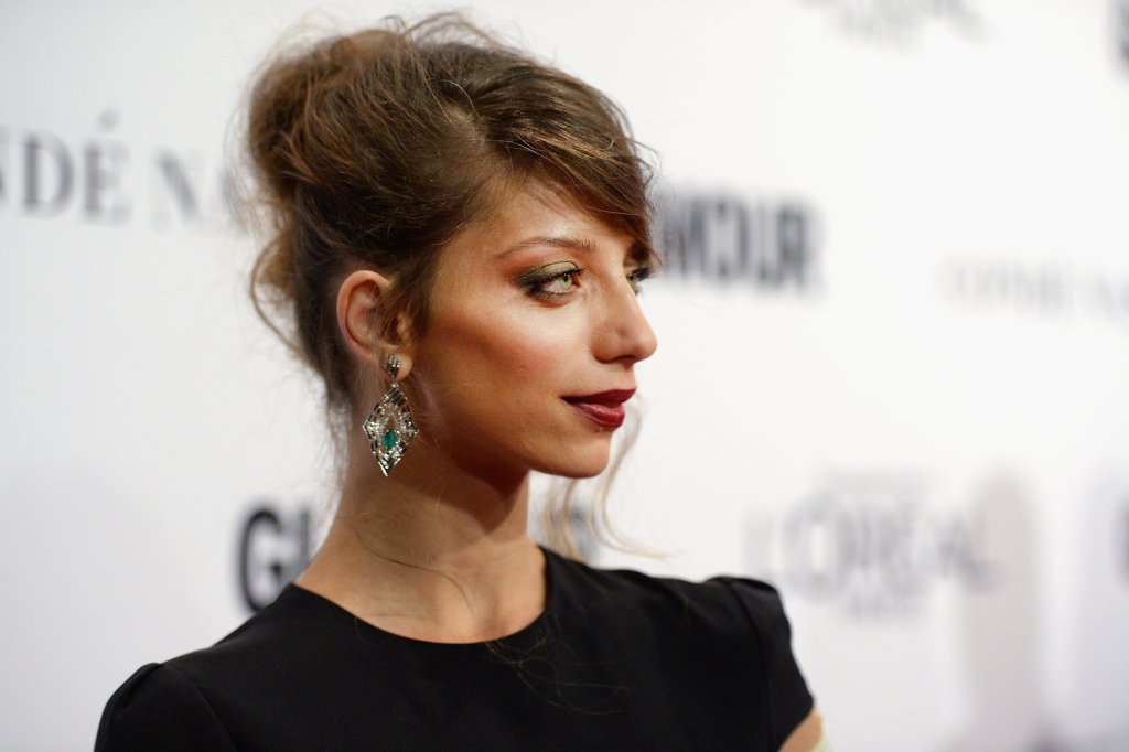 А това е тя на червения килим по случай събитието на списание Glamour, Жена на годината
