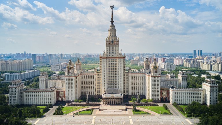 Или "Седемте сестри" на руската столица