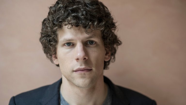 "По-силно от бомбите"/Louder than Bombs
Фестивалът е виждал доста провалили се опити от утвърдени международни режисьори да представят англоезичен филм - от "Моите боровинкови нощи" на Уон Кар-Вай до "Това трябва да е мястото" на Паоло Сорентино. Режисьорът на "Осло, 31 август" Йоаким Триер се надява неговата драма с Джеси Айзенбърг и Изабел Юпер да бъде изключение от правилото