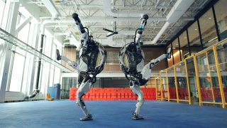 Boston Dynamics изпращат 2020 г. с видео на страхотни танцуващи роботи