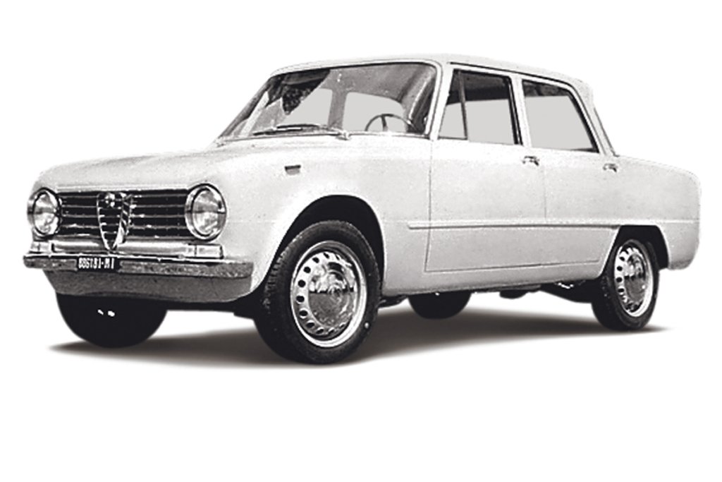 1964: Giulia 1300
Мнозина мечтаят за спортния седан ti Super, но повечето могат да си позволят само по-слабичката Giulia 1300; тя се появява година по-късно и се радва на голям търговски успех. 

