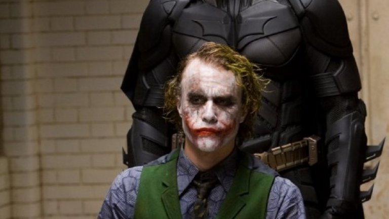 The Dark Knight / "Черният рицар"
По време на прожекция на "Черният рицар" на 20 юли 2012 г. Джеймс Холмс се изправя от първите редове на киносалона в едно от предградията на Денвър с думите "Аз съм Жокерът". След това открива огън, убивайки 12 души и ранявайки още 58. Осъден е на доживотна присъда. Не е осъден на смърт заради психическите си заболявания, които реално са го накарали да извърши убийствата.