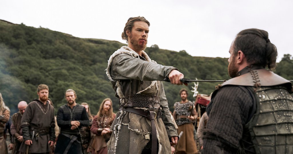 Vikings: Valhalla (Netflix) - 25 февруари
Очакваното от мнозина продължение на Vikings ни изпраща около 100 години след събитията в оригиналния сериал. Новият сериал разказва за приключенията на северняци като пътешественика Лейф Ериксон, сестра му Фрейдис Ериксдотер, Харалд Сигурдсон Хардроде, както и нормандския херцог Уилям Завоевателя.
По всичко личи, че и тук Майкъл Хърст, човекът стоящ зад Vikings, ще заложи на старата формула - много битки, много драма, много кървища и нулева историческа достоверност. Ако това ви допада, можете да пробвате и това шоу, но все пак няма да е зле да занижите очакванията.