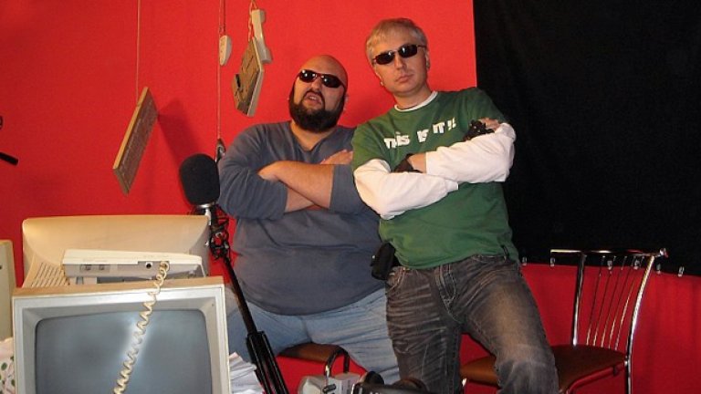 Водещи на шоуто „Дъ риъл БГ топ" са популярните автори от Webcafe.bg - VaGro и Венци Мицов