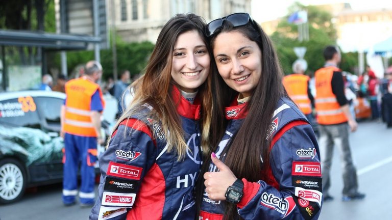 "Сработваме се много добре с Велислава Павлова, с която заедно се състезаваме от самото начало на кариерата ми като пилот."