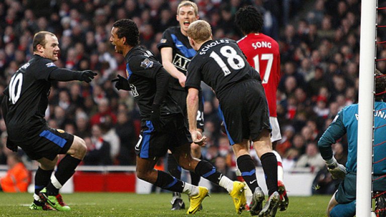 След играчи на Челси, и такъв на Юнайтед остана извън графата "благоверен" съпруг