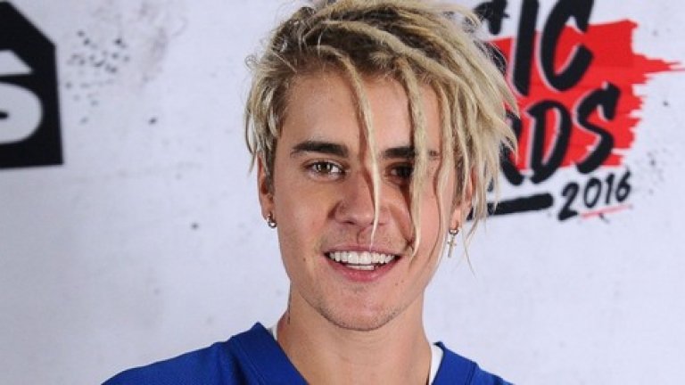 Джъстин Бийбър беше атакуван в прогресивни издания защото си направил расти и по този начин си присвоил африканската култура.