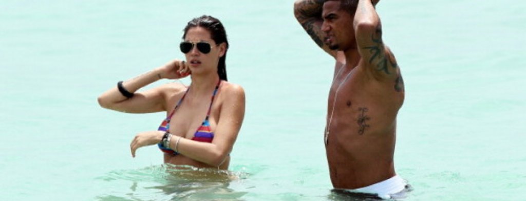 Кевин-Принс Боатенг: Контузия от много секс
Когато играеше в Милан, често се контузваше, а съпругата му Мелиса Сата разкри, че причината за разтеженията му се крие в твърде многото секс, който правят двамата. "Поне по 10 пъти на седмица", заяви супермоделът за жълто издание.