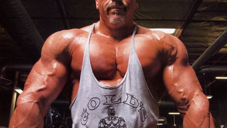 На 50 години мускулестият милионер е гладен за още успехи