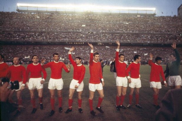 През 1968 година, по пътя към първия трофей в най-престижния европейски клубен турнир, късен гол на Брайън Кид носи победа с 2:0 над Гурник Забже. Въпреки загубата с 0:1 в реванша, Юнайтед продължава на полуфиналите.
