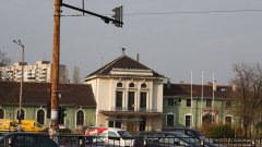 Започва ремонт на три гари в София
