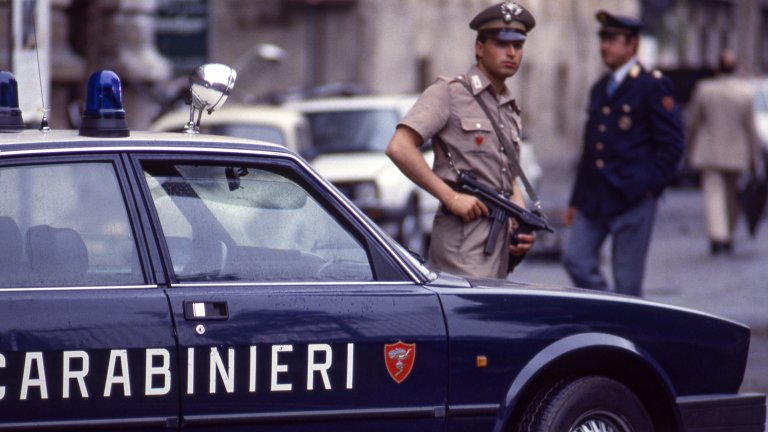В продължение на десетилетия "Червените бригади" представляват източник на напрежение между Франция и Италия