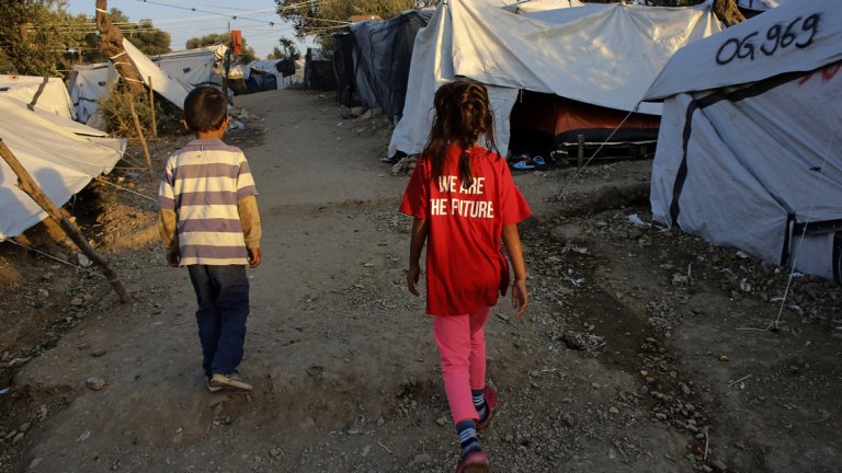 Дългият и трънлив път на децата на албанските джихадисти към дома