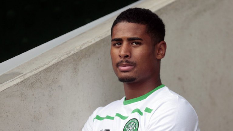 Сайди Янко, дебютира на 26 август 2014 срещу МК Донс за Купата на Лигата
Дебют и бенефис беше мачът срещу МК Донс за Янко, който премина под наем в Болтън, след което подписа със Селтик.