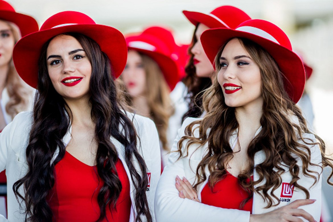 Защото нашите са най-красиви: Русия иска връщане на момичетата във Формула 1