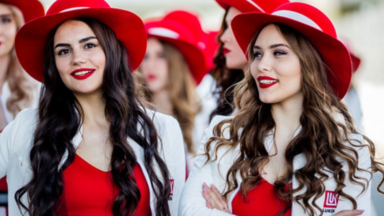 Защото нашите са най-красиви: Русия иска връщане на момичетата във Формула 1