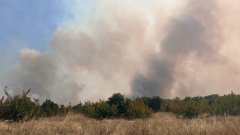 Над 10 хил. декара земя горят край най-големия ни военен полигон